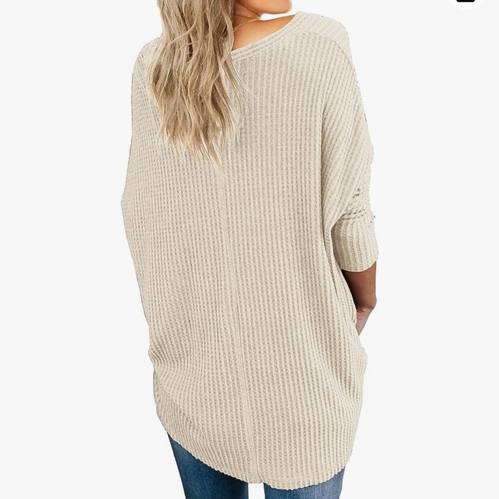 Button down sweater - Picture 3 of 3